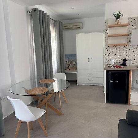 Podotas Group Hotell Kamares  Eksteriør bilde